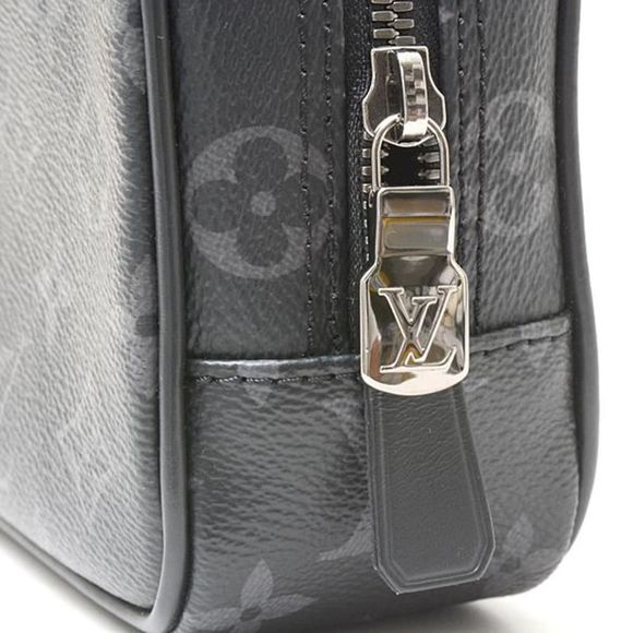 Louis Vuitton Truthtoware PM Monogram Clutch Pouch Bag - Picture 4 of 7